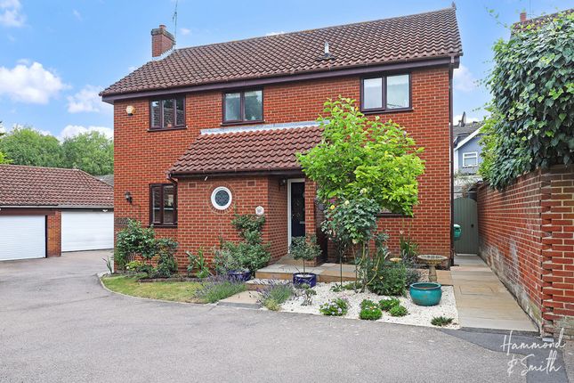 Chevely Close, Epping CM16 4 bed detached house for sale
