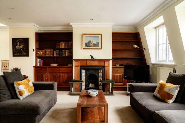 Cadogan Place, Belgravia, SW1X 2 bed apartment for sale