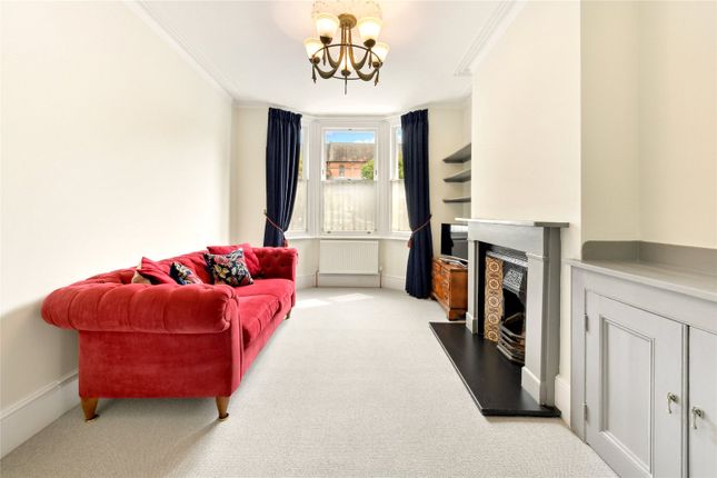 Battersea High Street, London, SW11 2 bed end of terrace house for sale