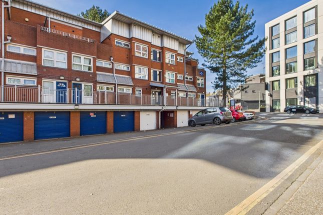3 bedroom town house for sale