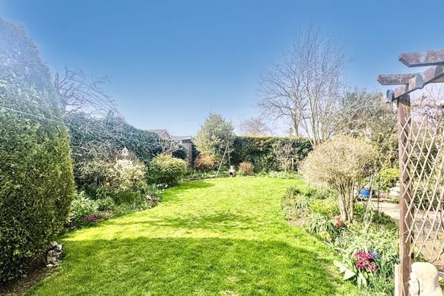 3 bedroom detached bungalow for sale