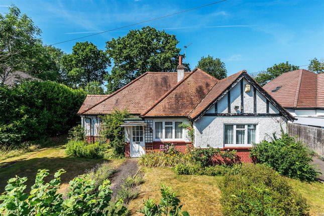 HARRIOTTS LANE, ASHTEAD, KT21 3 bed detached bungalow for sale