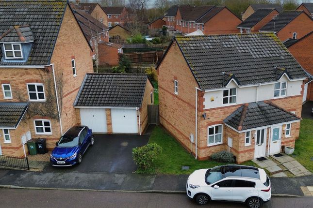 2 bedroom semi-detached house for sale