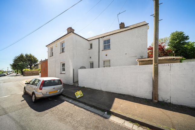 Kitchener Avenue, Gravesend DA12 4 bed detached house for sale