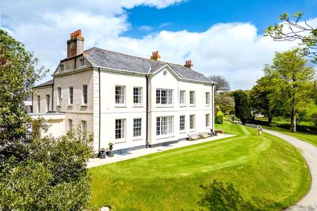 8 bedroom detached house for sale