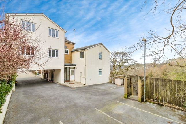 2 bedroom maisonette for sale