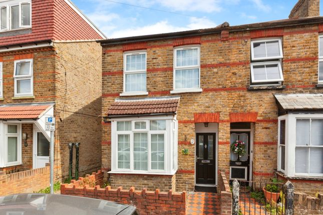6 bedroom semi-detached house for sale
