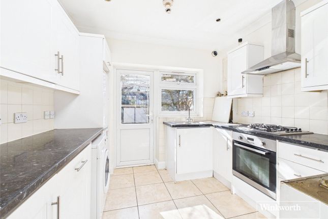 Grosvenor Crescent, London NW9 5 bed terraced house for sale