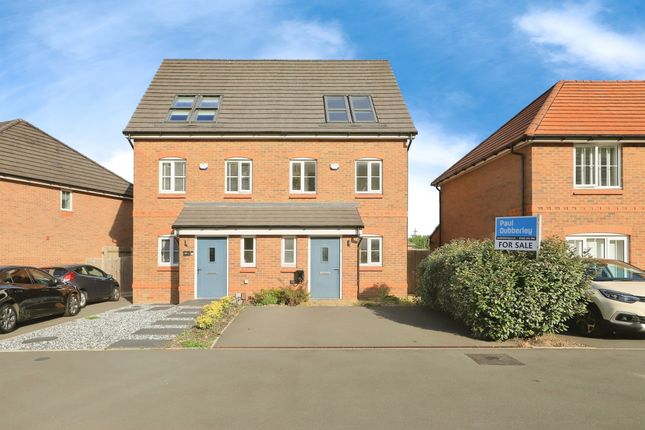 3 bedroom semi-detached house for sale