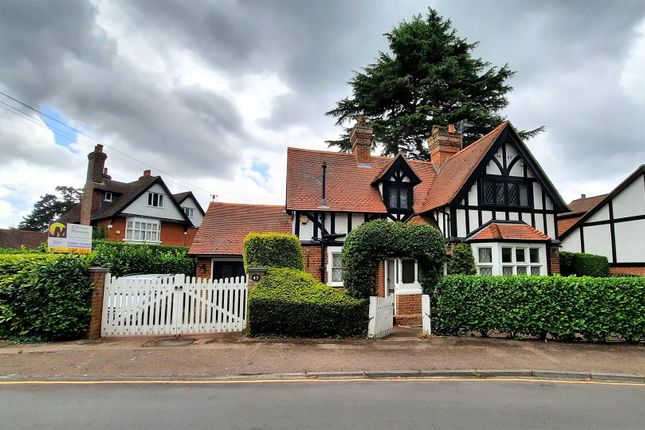 St. Catherines Road, Broxbourne 3 bed detached house for sale