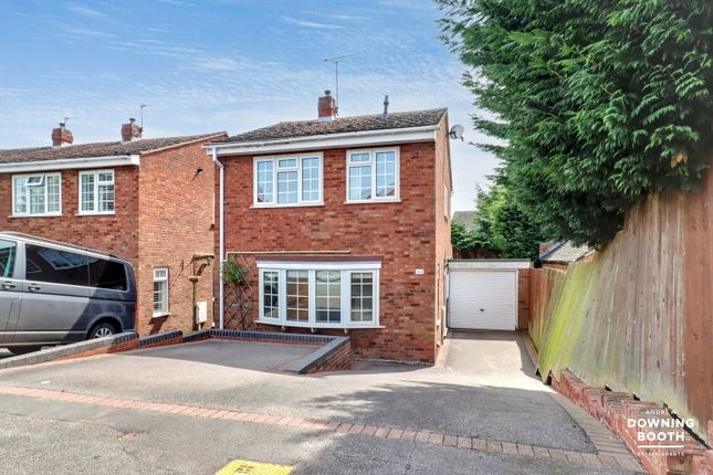 3 bedroom link detached house for sale