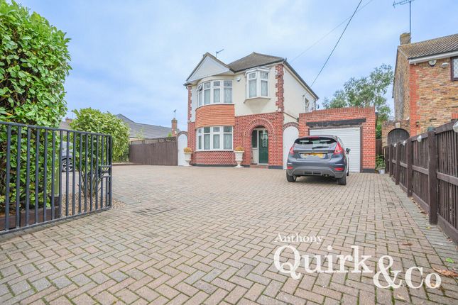 Timberlog Lane, Basildon, SS14 3 bed detached house for sale