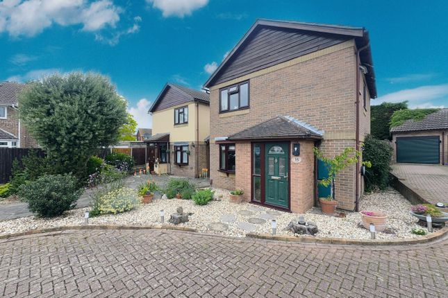 3 bedroom link detached house for sale