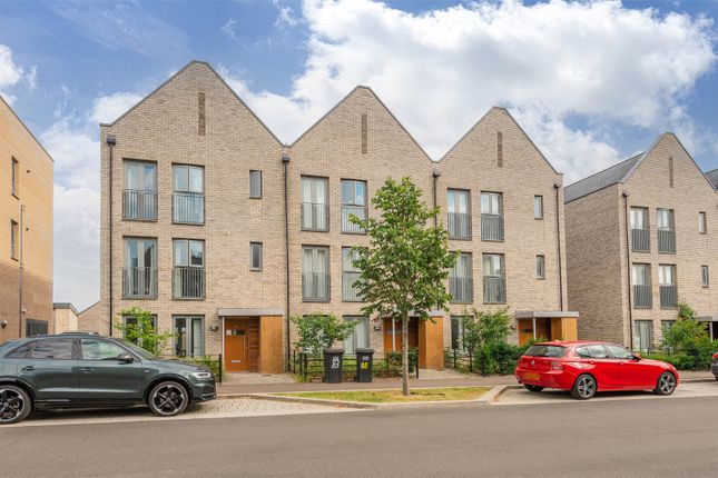 Osprey Drive, Trumpington, Cambridge 5 bed terraced house for sale