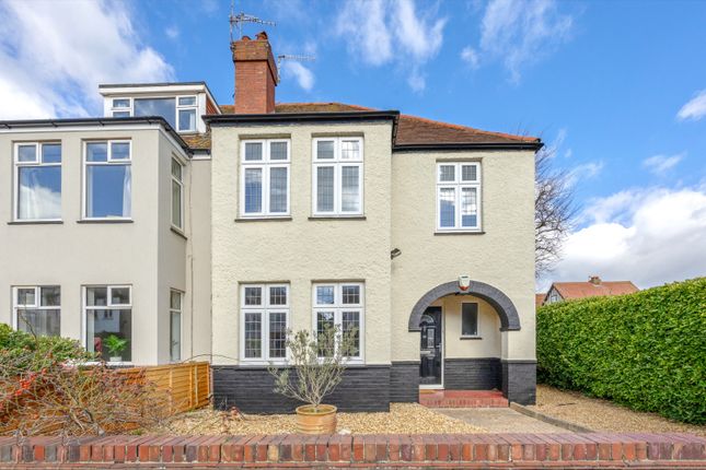 4 bedroom semi-detached house for sale