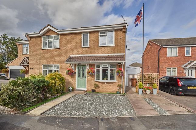 2 bedroom semi-detached house for sale
