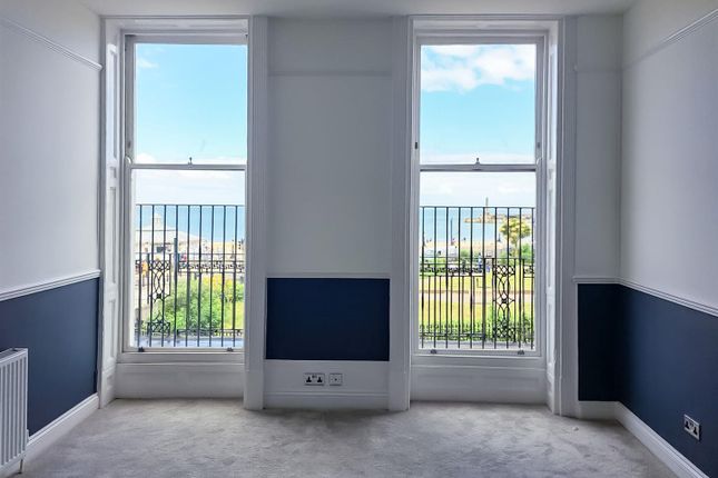 Flat 2, 12a Marine Gdns, Margate 1 bed apartment for sale