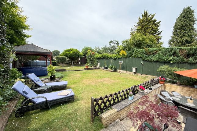 Downs Road, Gravesend DA13 4 bed detached bungalow for sale