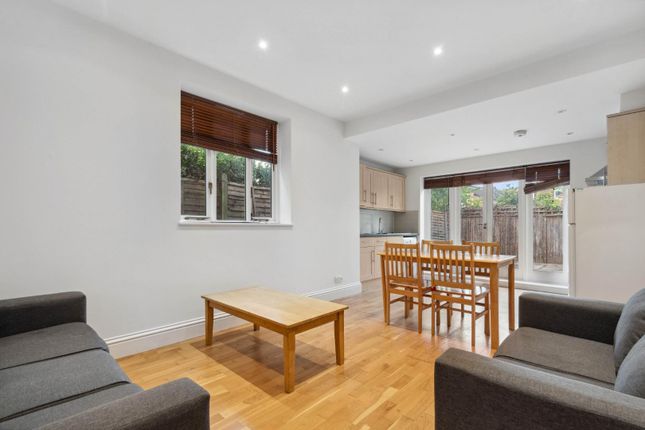 Beechdale Road, SW2 3 bed flat for sale