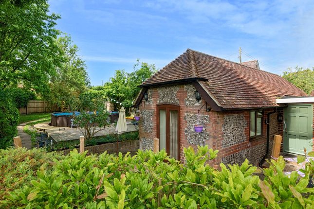 London Road, Kings Worthy... 2 bed semi
