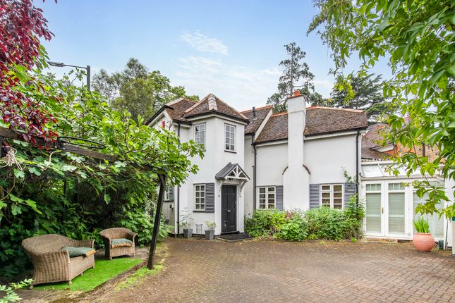 High Street, Hampton 3 bed detached house for sale