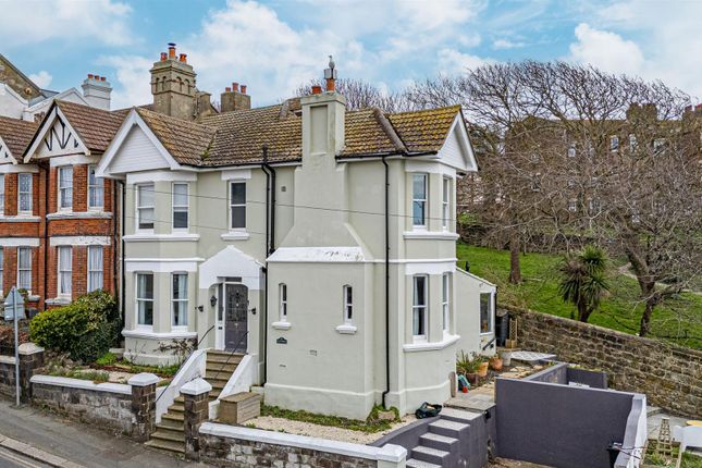 4 bedroom semi-detached house for sale