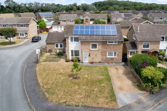 Oldenburg Road, Corby, NN18 4 bed detached house for sale