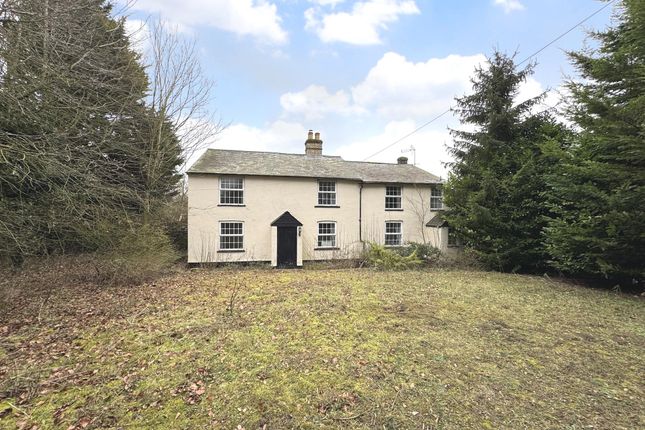 6 bed detached house
