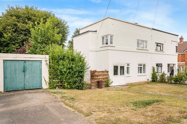 Langham Road, Alton, Hampshire 3 bed semi