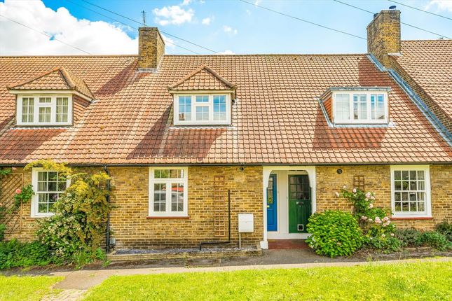 The Footpath, London SW15 3 bed house for sale