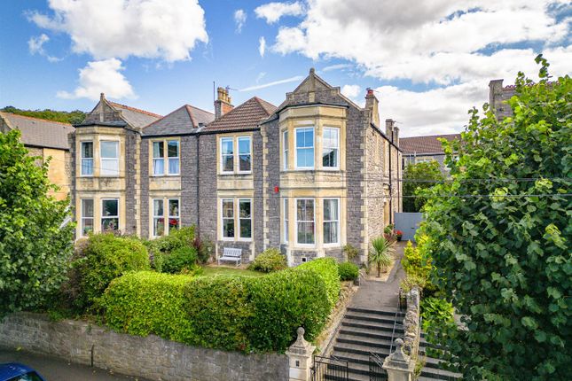 5 bedroom semi-detached house for sale