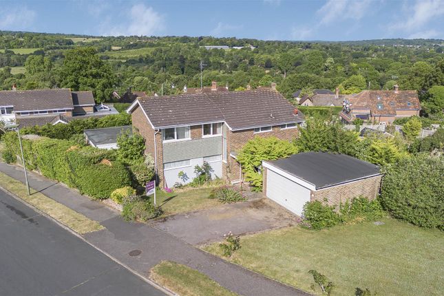 WINDMILL DRIVE, SOUTH LEATHERHEAD, KT22 5 bed detached house for sale