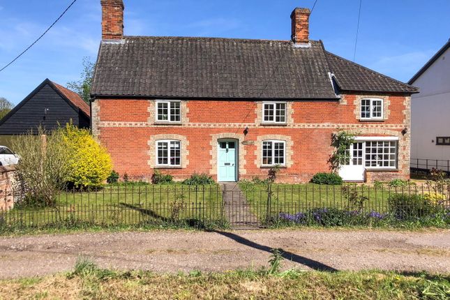 The Green, Attleborough NR17 5 bed detached house for sale