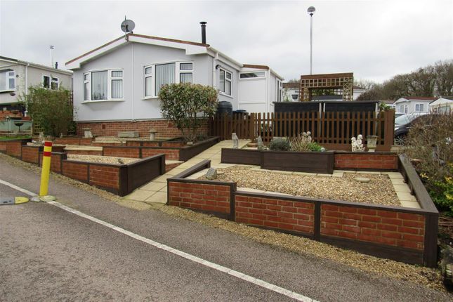 Woodlands Estate, Blean 2 bed mobile home for sale