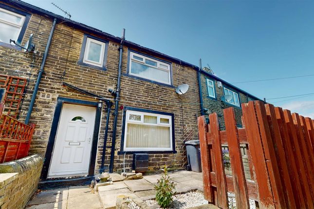 Cross Lane, Shelf, Halifax 2 bed terraced house for sale
