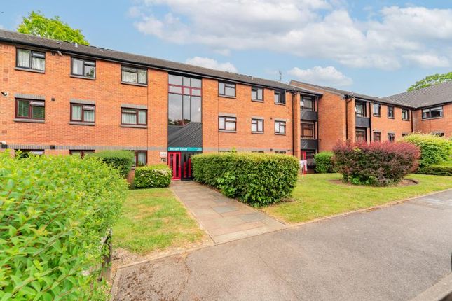 Buckingham Close, W5 2 bed flat for sale