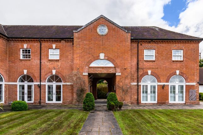 4 bedroom end of terrace house for sale