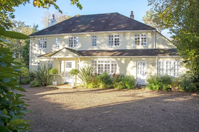6 bedroom detached house for sale