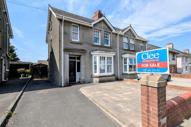 Lime Grove Avenue, Carmarthen... 3 bed semi