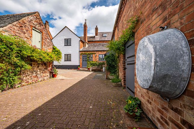 Long Street, Belton, LE12 4 bed character property for sale