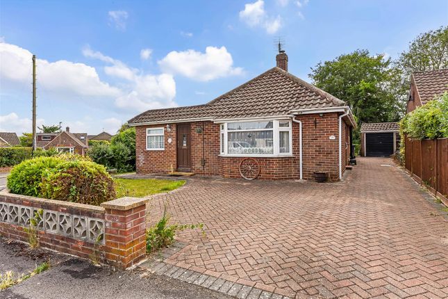Aldridge Close, Clanfield 3 bed detached bungalow for sale
