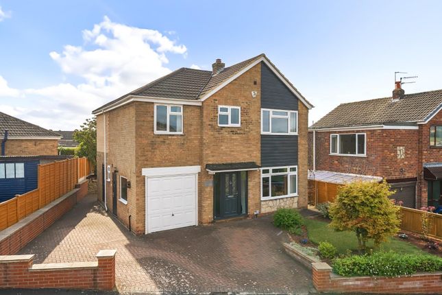Willow Rise, Tadcaster, North Yorkshire 4 bed detached house for sale