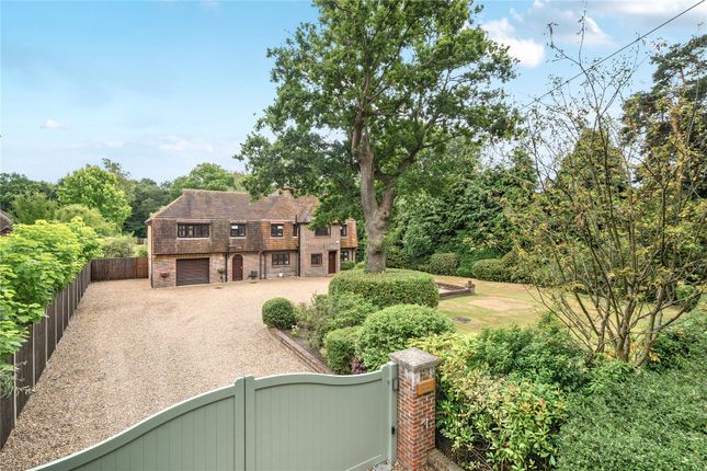 Ash Road, Worplesdon GU3 4 bed detached house for sale