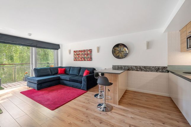West Parkside, London SE10 2 bed flat for sale