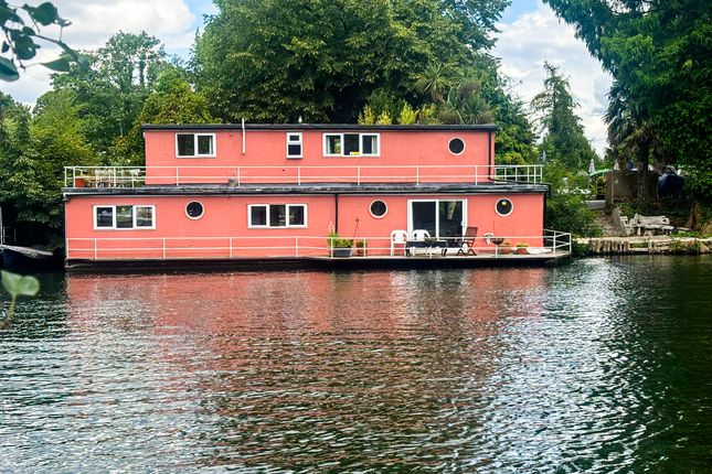 Taggs Island, Hampton 4 bed property for sale