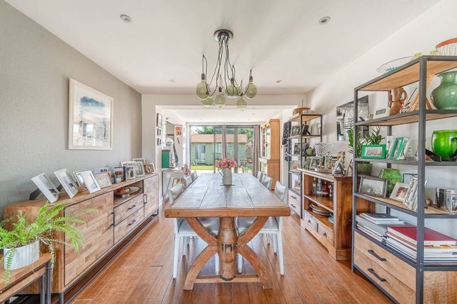 Edgwarebury Lane, Edgware, HA8 5 bed detached house for sale