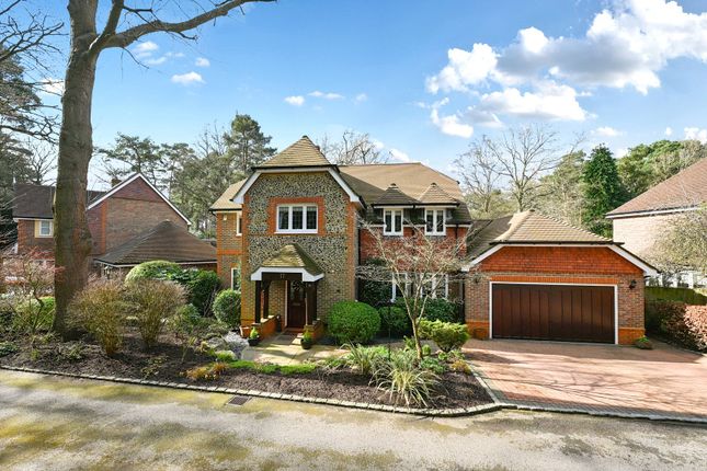 The Spinney, Camberley, Surrey, GU15 5 bed detached house for sale