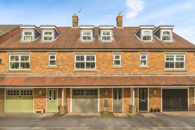 3 bedroom town house for sale