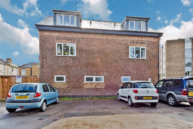 2 bed flat
