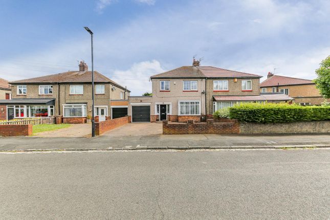 Harriot Drive, West Moor, NE12 3 bed semi